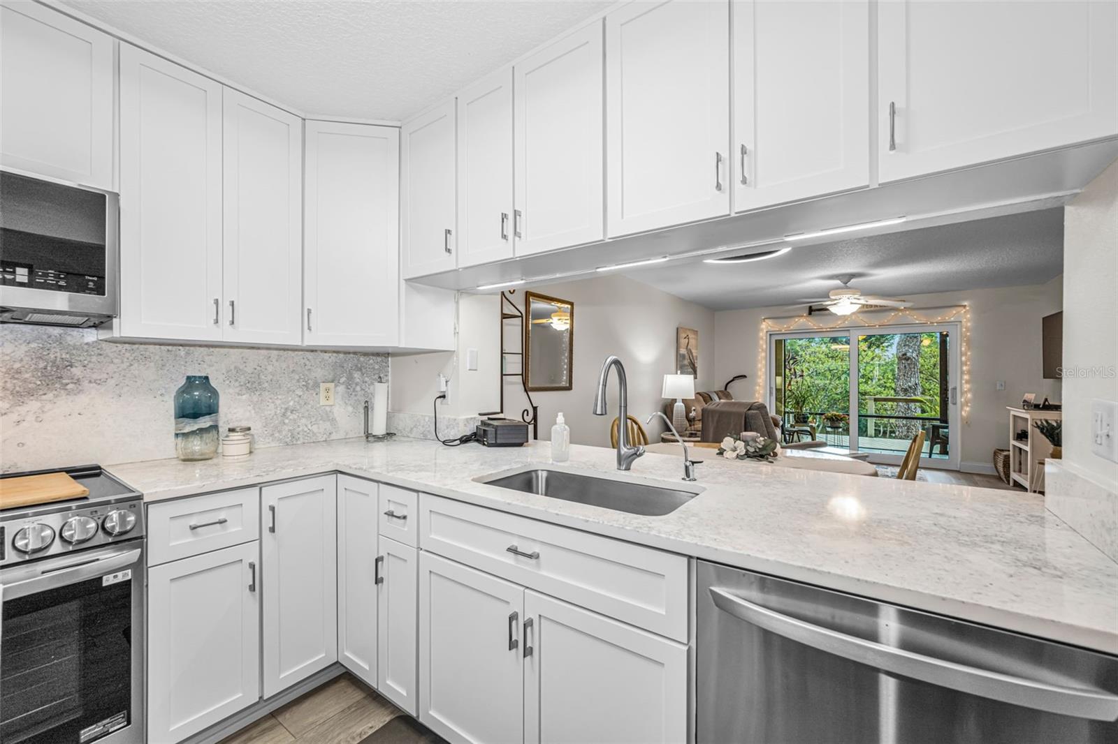 1673 SEASCAPE CIR #102 — photo 23