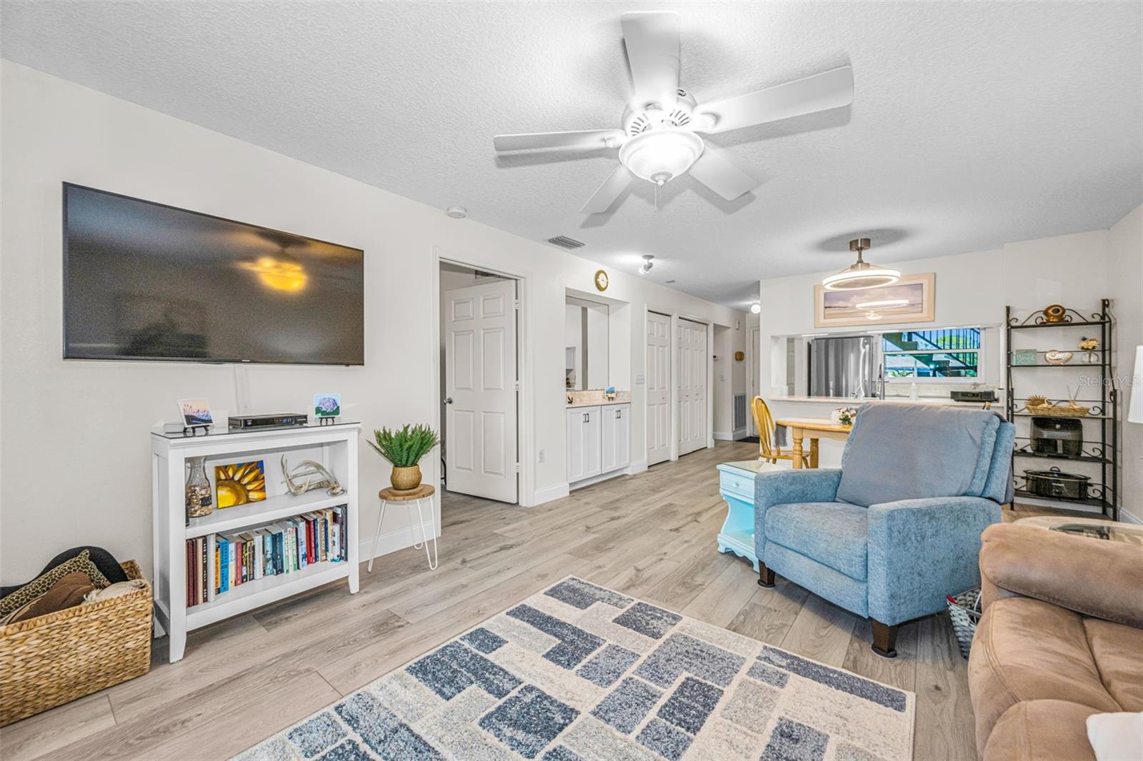1673 SEASCAPE CIR #102 — photo 27