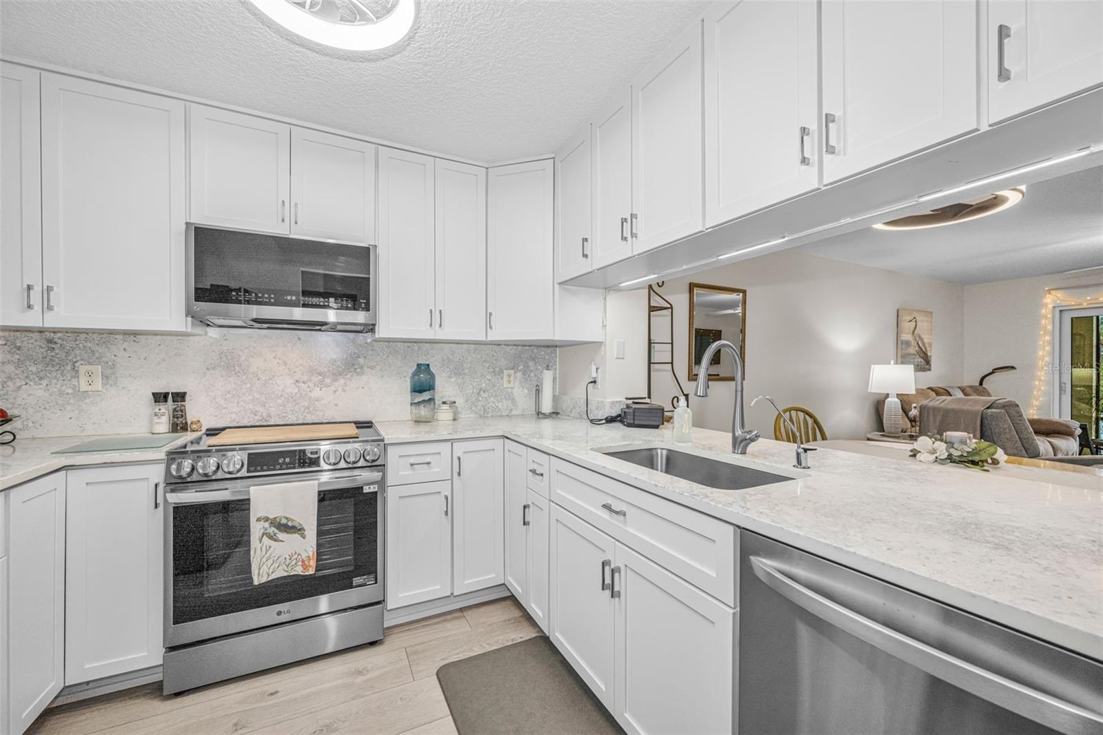 1673 SEASCAPE CIR #102 — photo 21