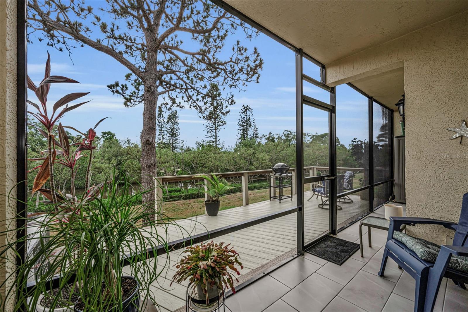 1673 SEASCAPE CIR #102 — photo 2
