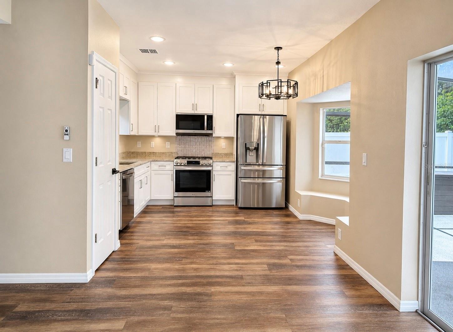 6801 CAMBRIDGE PARK DR — photo 8