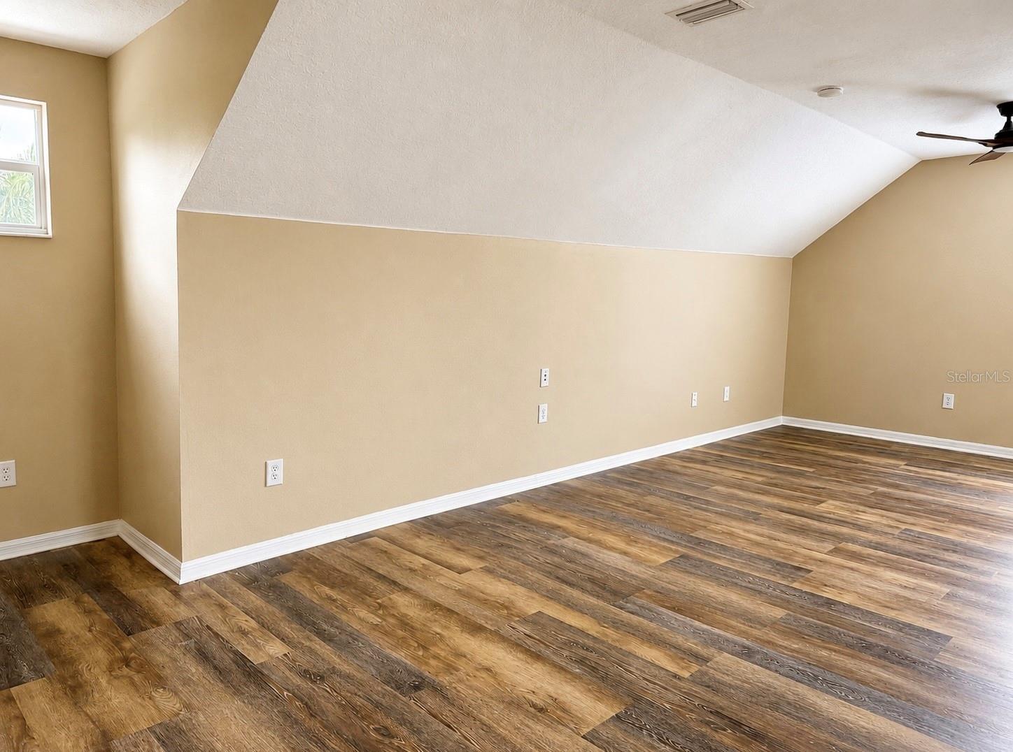 6801 CAMBRIDGE PARK DR — photo 32