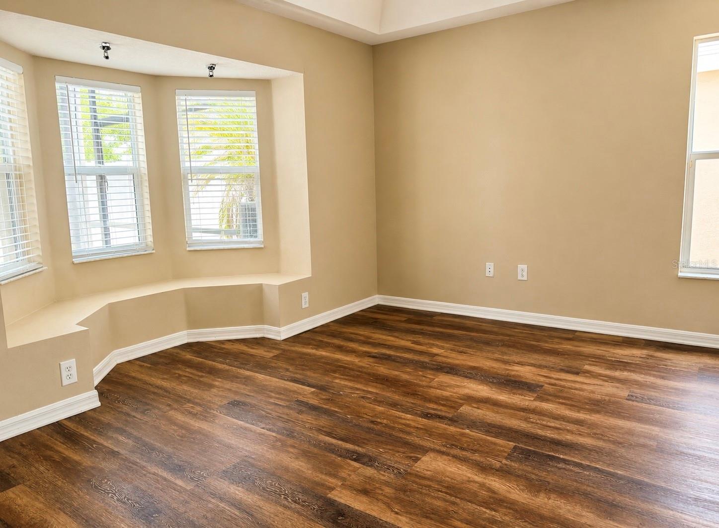 6801 CAMBRIDGE PARK DR — photo 31