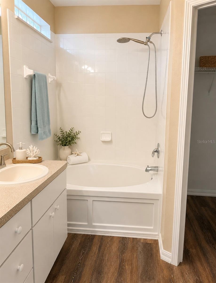 6801 CAMBRIDGE PARK DR — photo 17