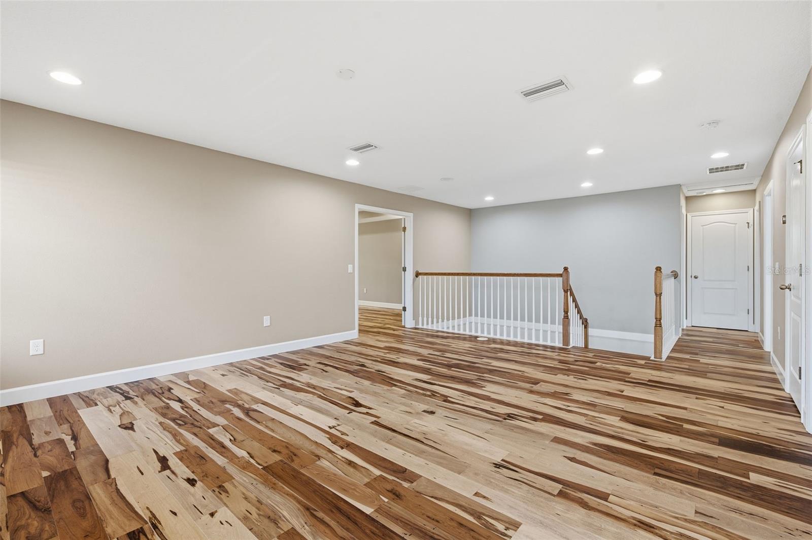 1120 MAZA PL — photo 40
