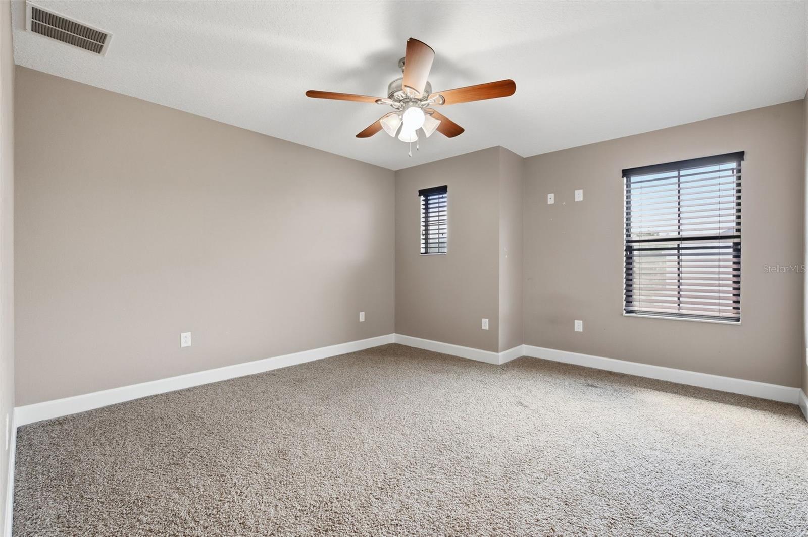 1120 MAZA PL — photo 48