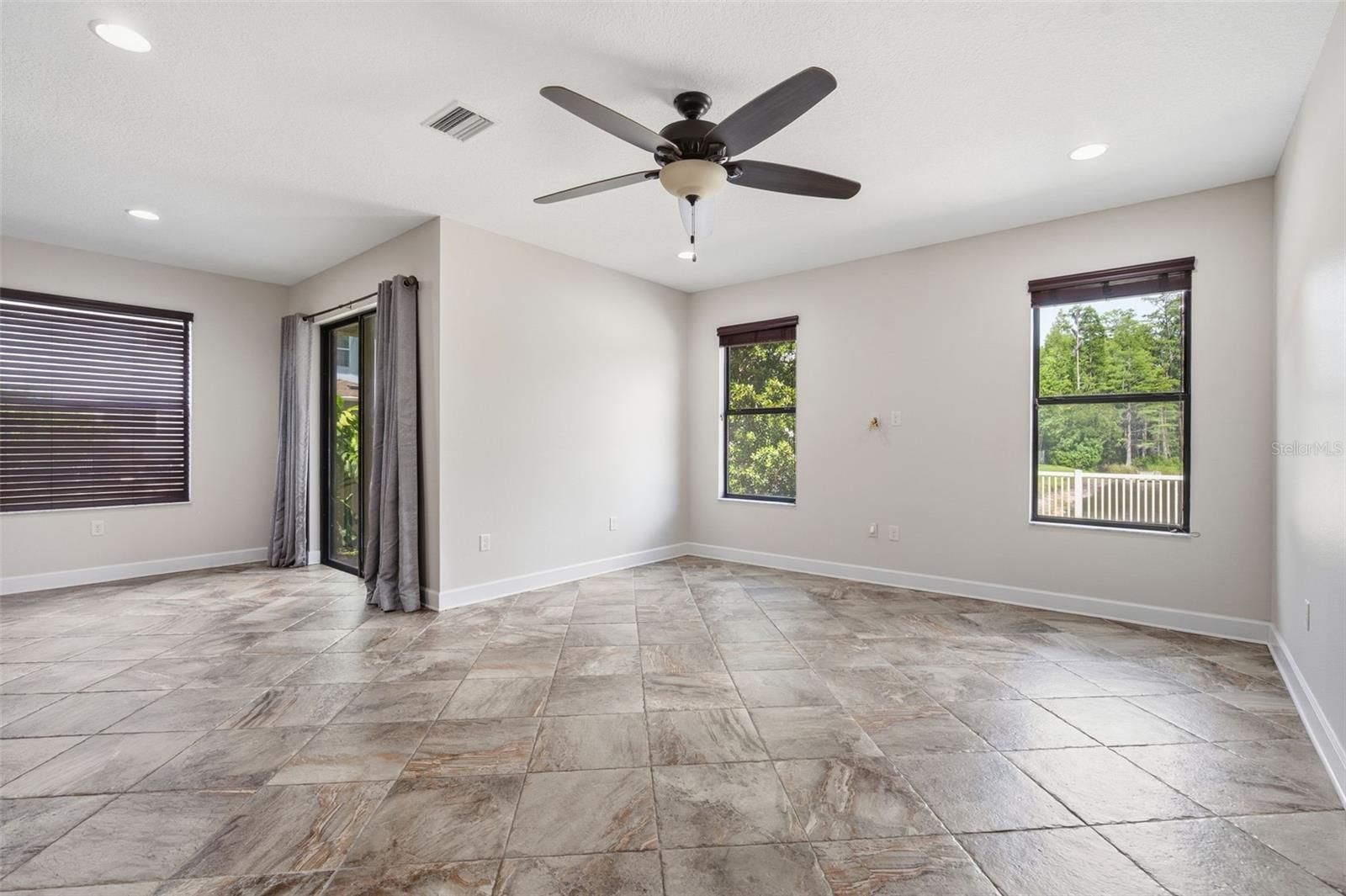 1120 MAZA PL — photo 23