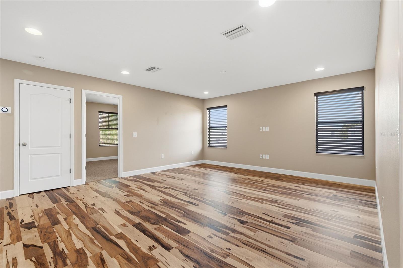 1120 MAZA PL — photo 42