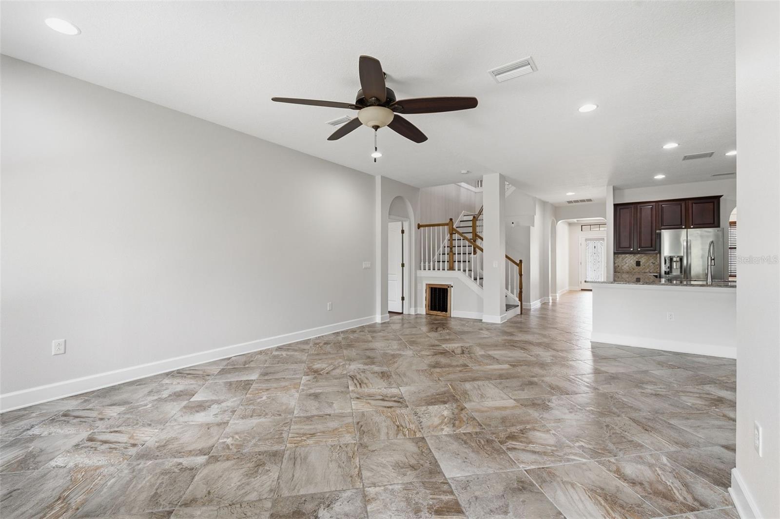 1120 MAZA PL — photo 25