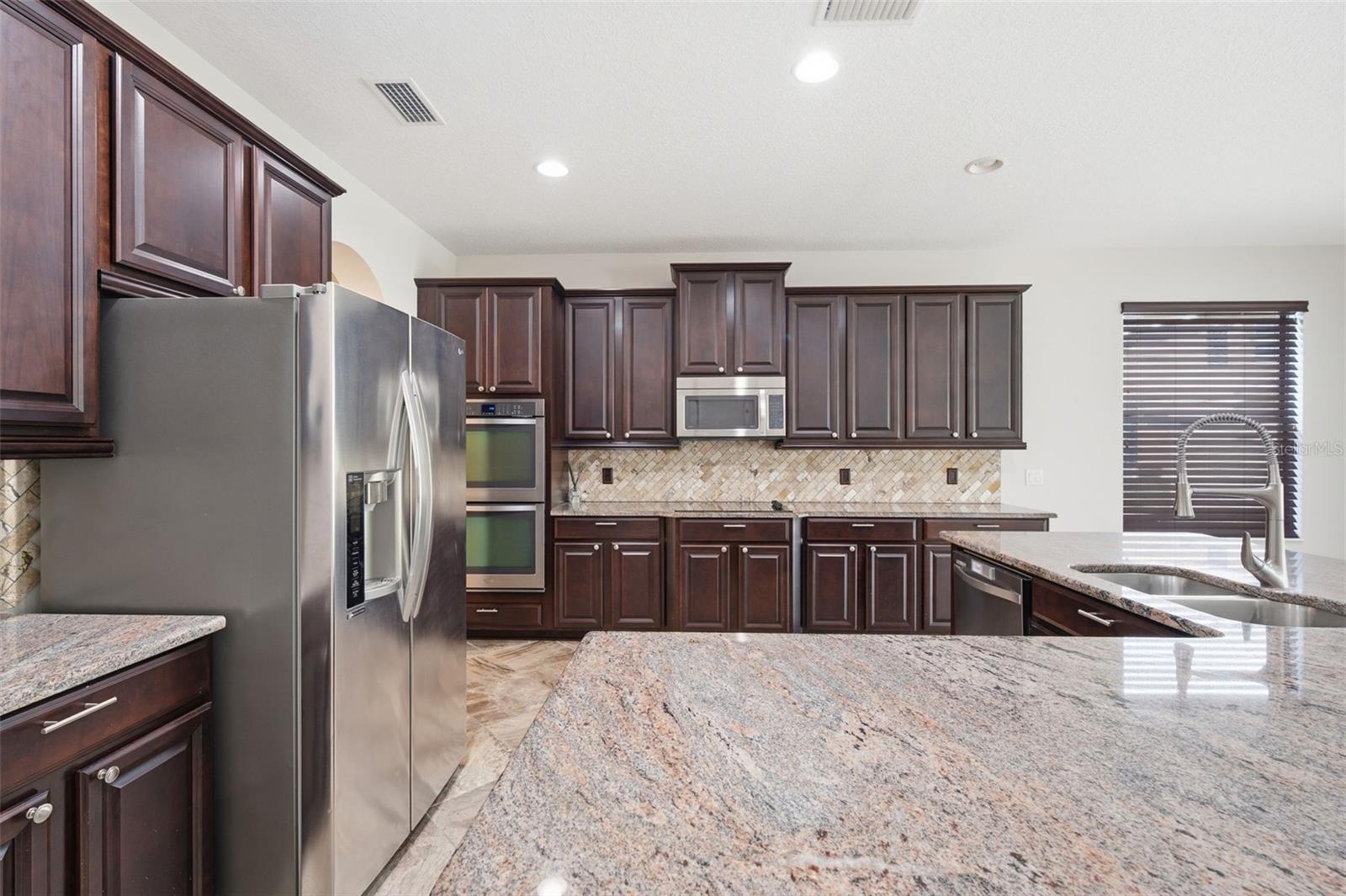 1120 MAZA PL — photo 14