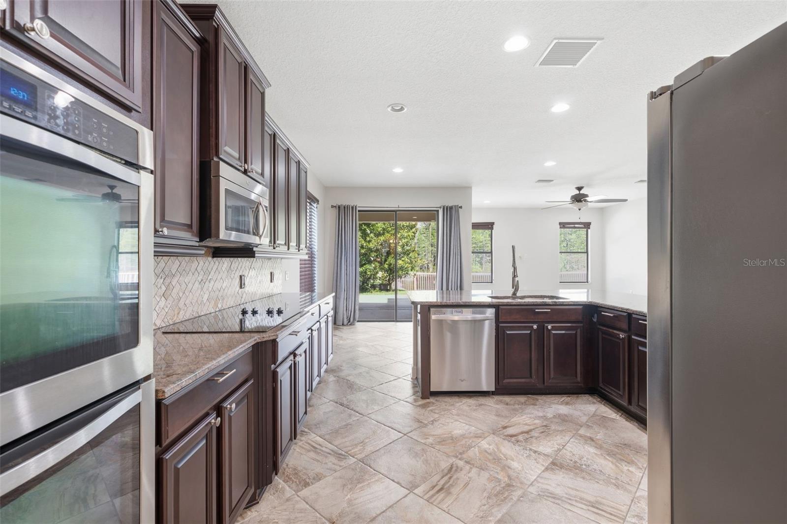 1120 MAZA PL — photo 12