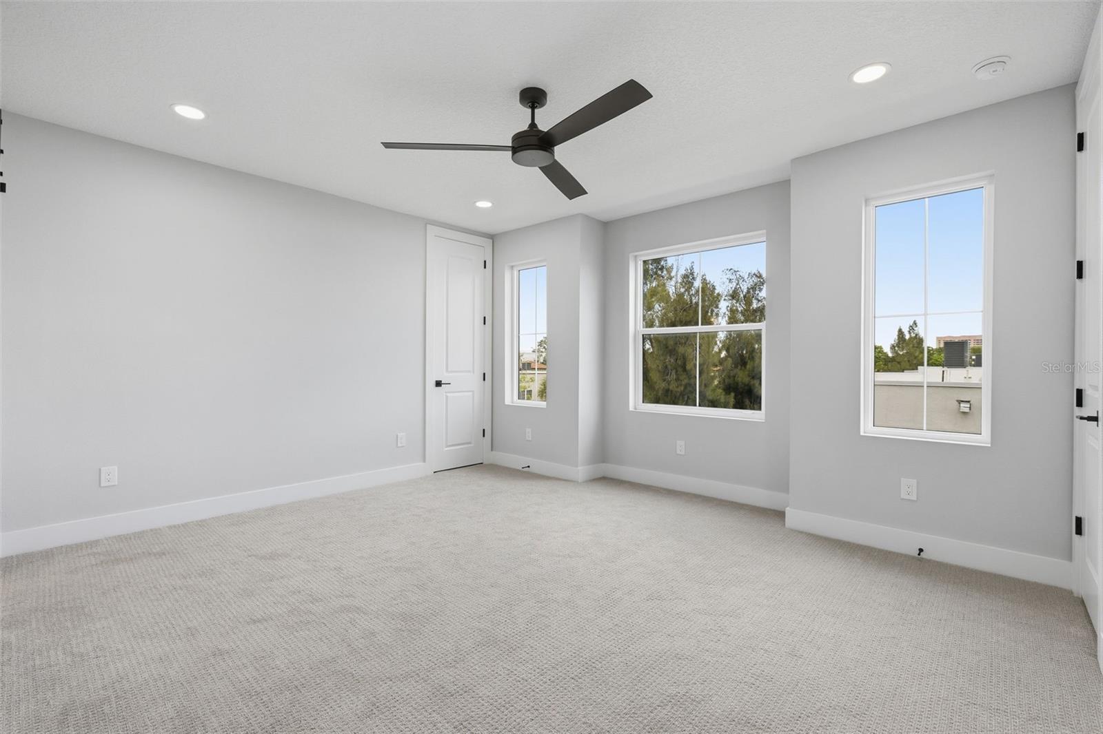 4208 W CARMEN ST #D — photo 22