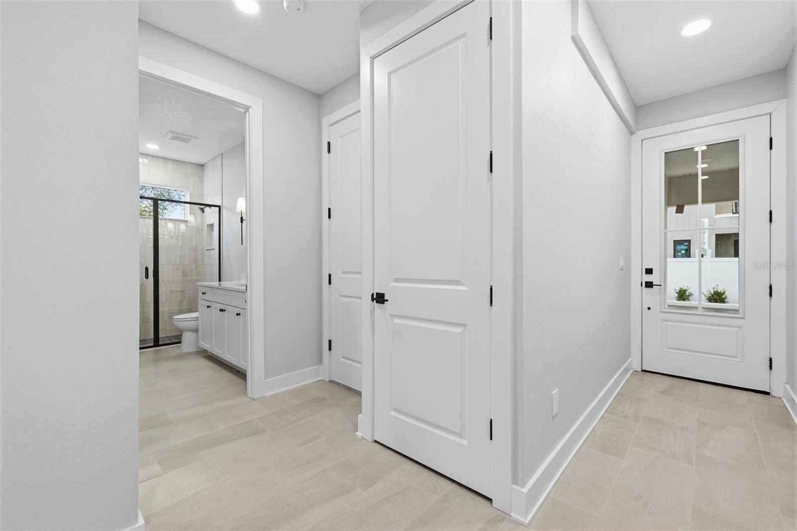 4208 W CARMEN ST #D — photo 3