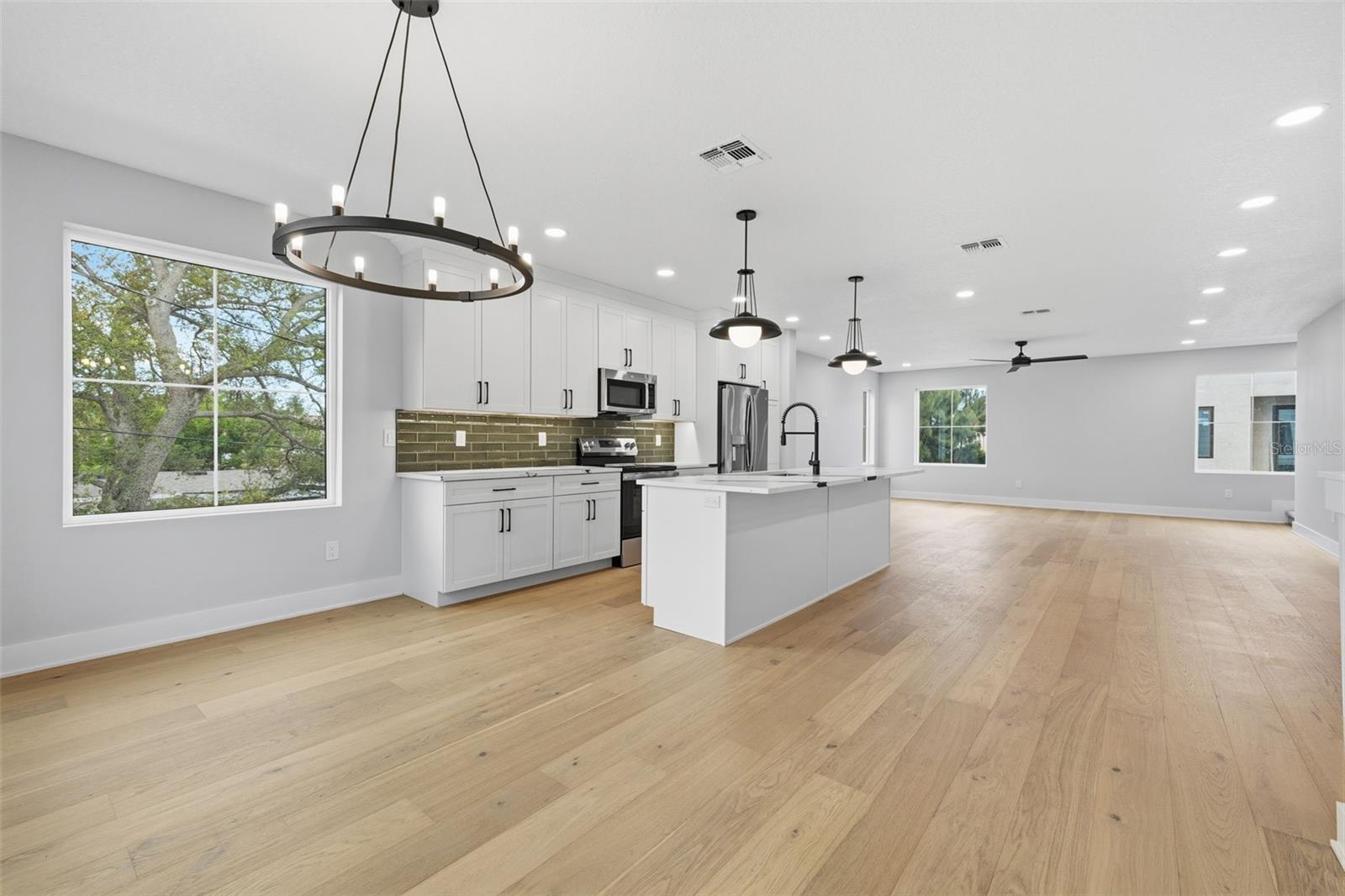 4208 W CARMEN ST #D — photo 8