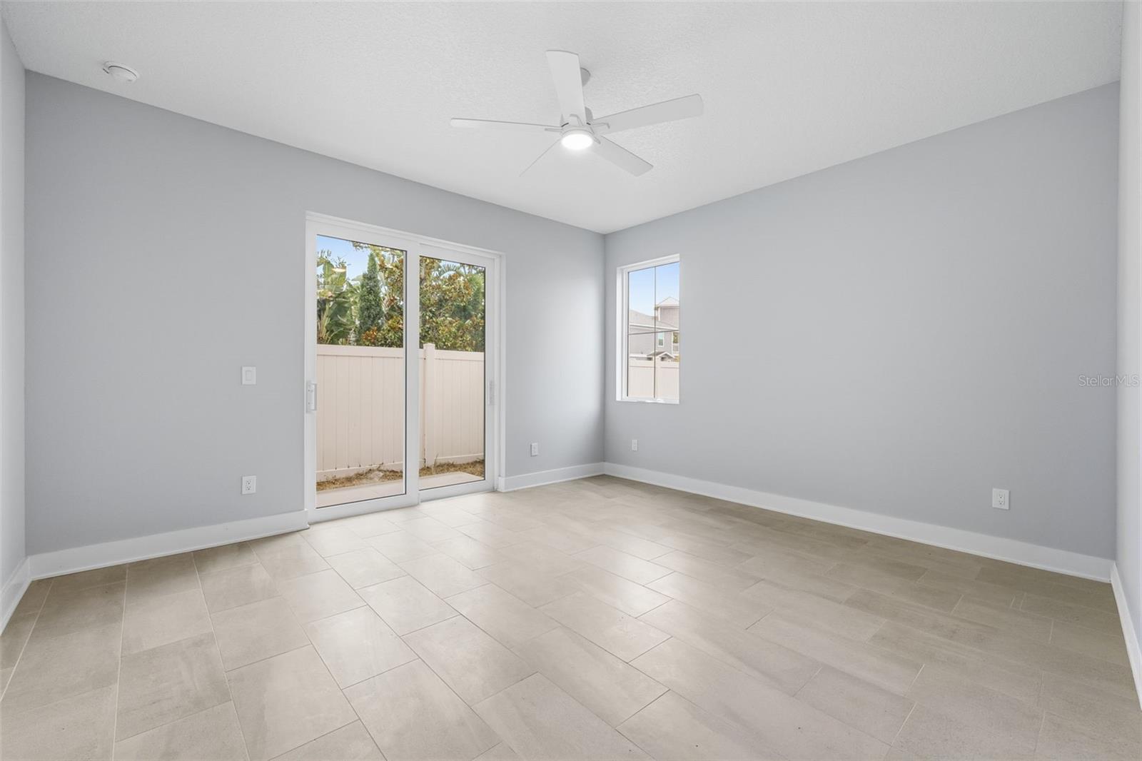 4208 W CARMEN ST #D — photo 4