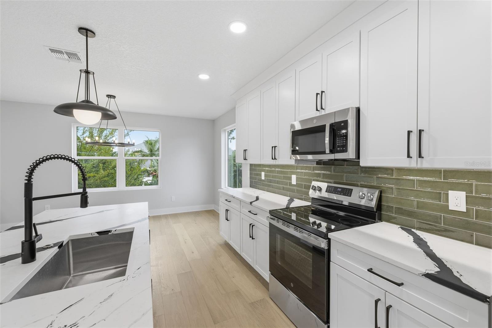 4208 W CARMEN ST #D — photo 12