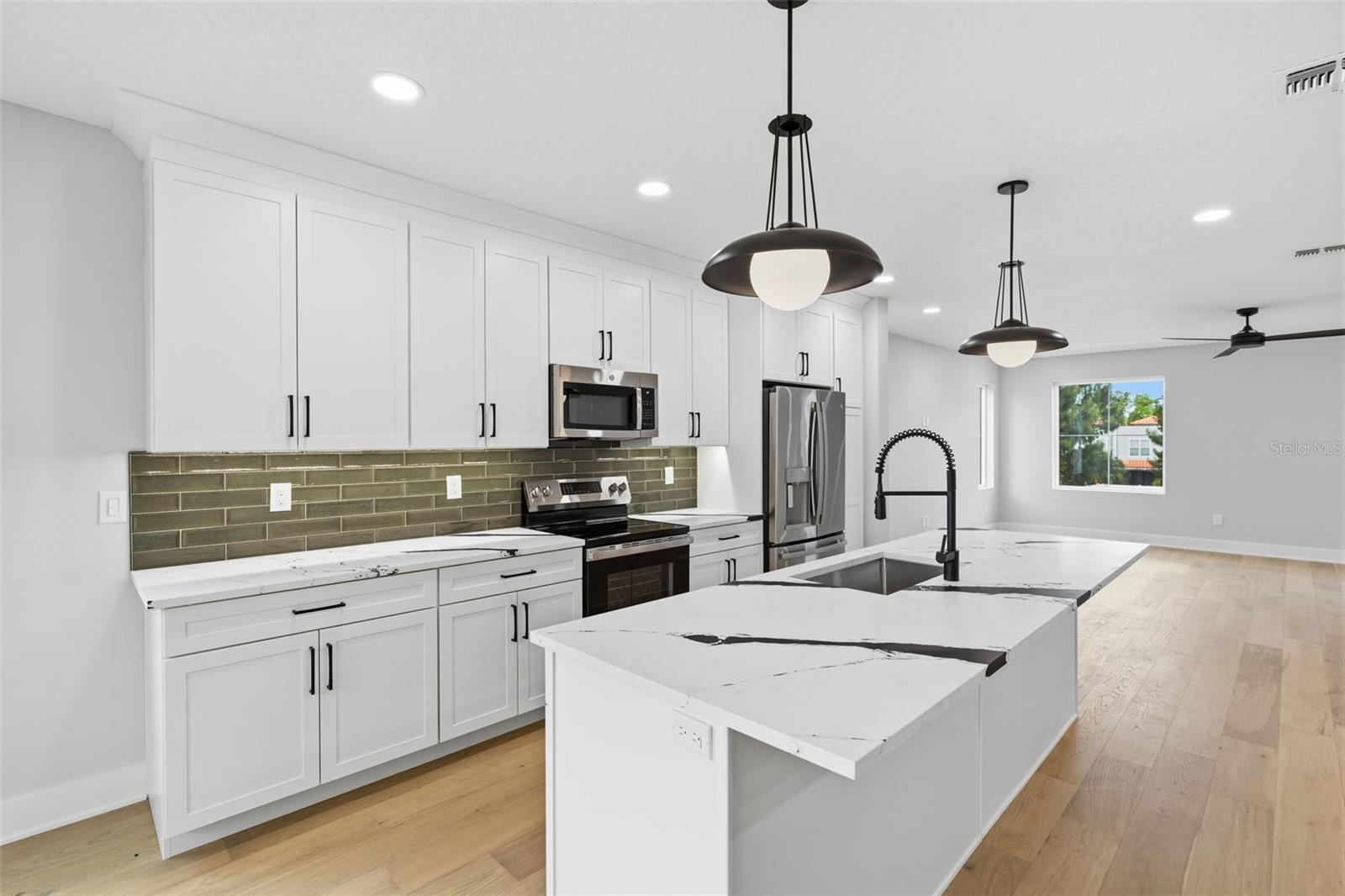 4208 W CARMEN ST #D — photo 10