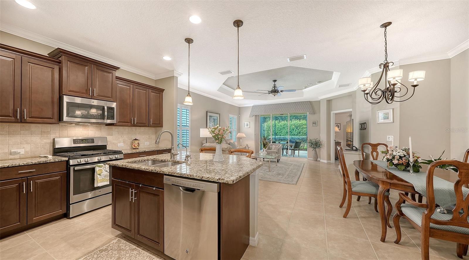 4866 MAYMONT PARK CIR — photo 13