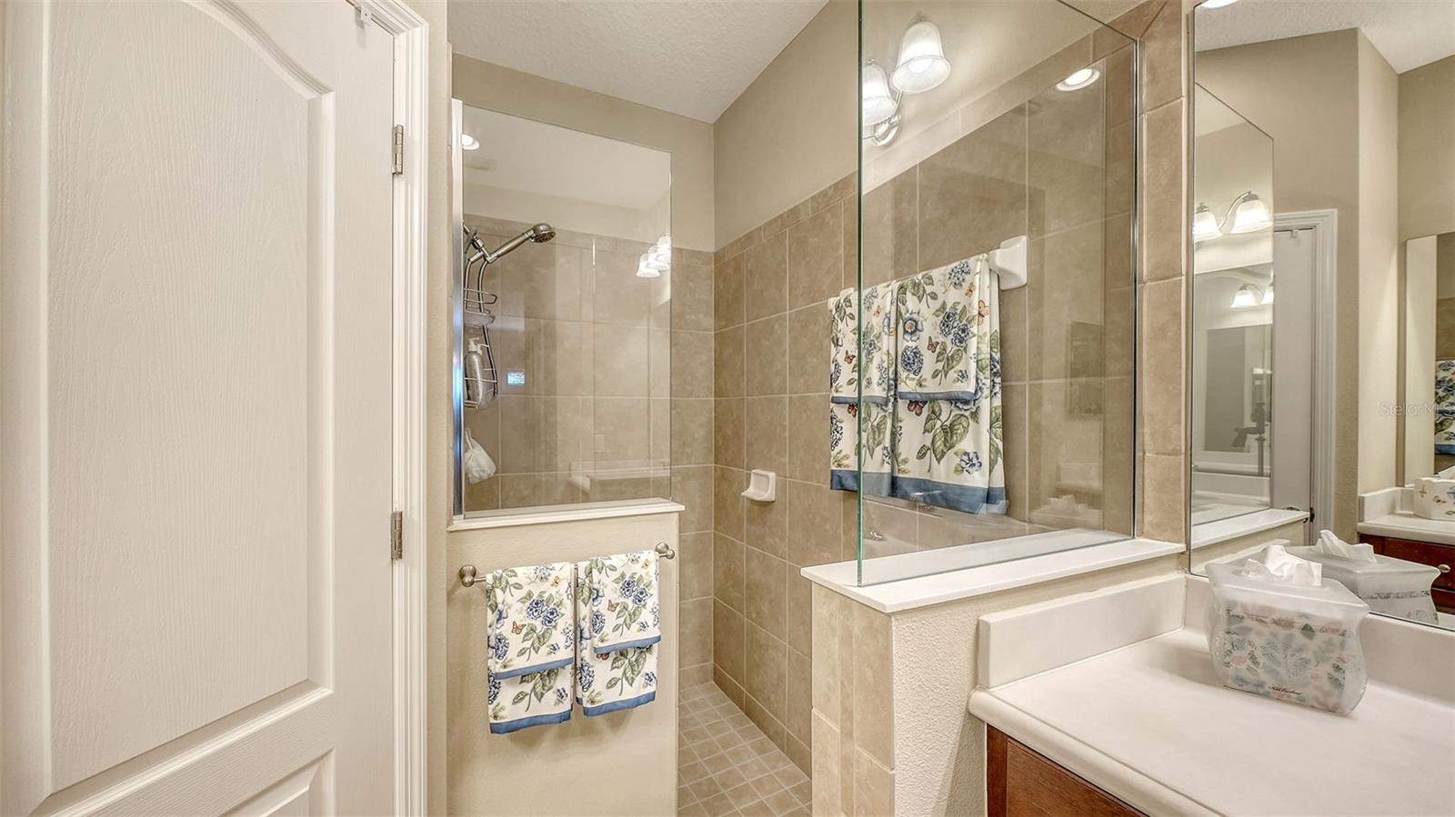 4866 MAYMONT PARK CIR — photo 18
