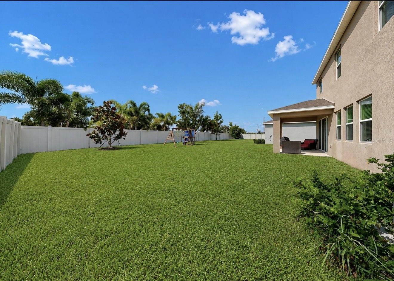 172 MANGROVE MANOR DR — photo 35
