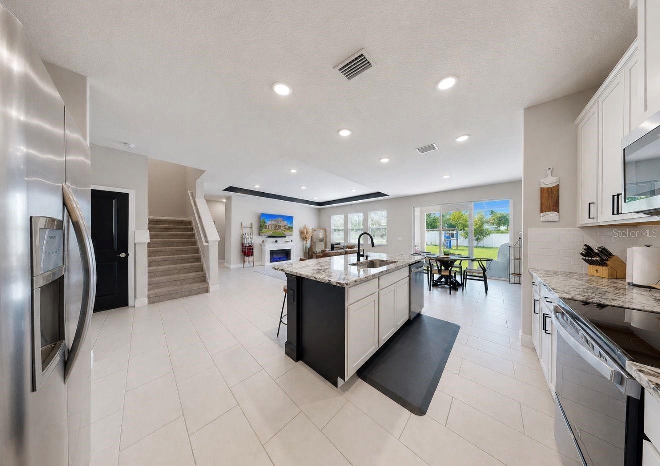 172 MANGROVE MANOR DR — photo 44