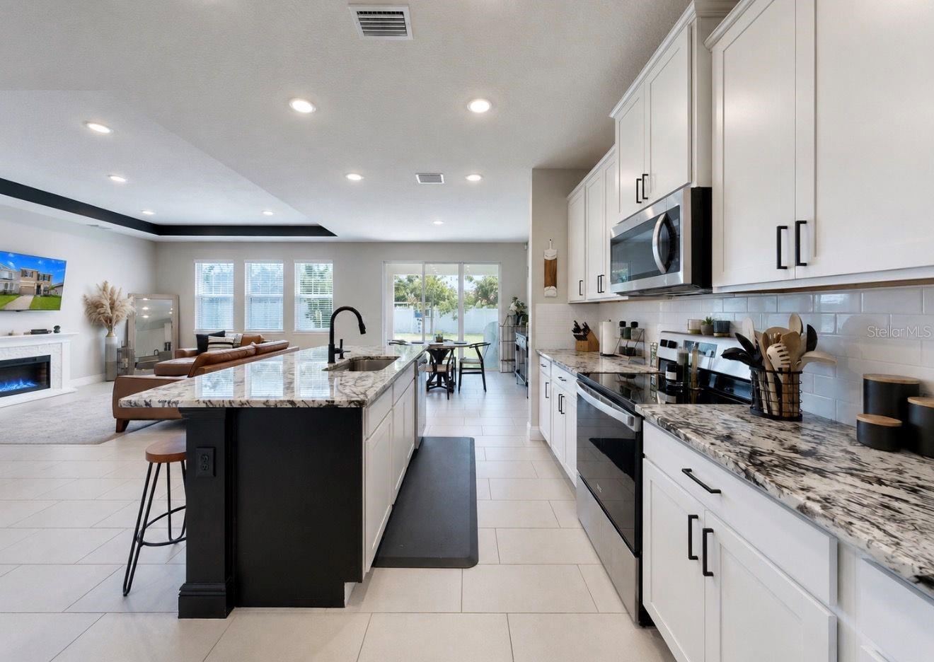 172 MANGROVE MANOR DR — photo 5