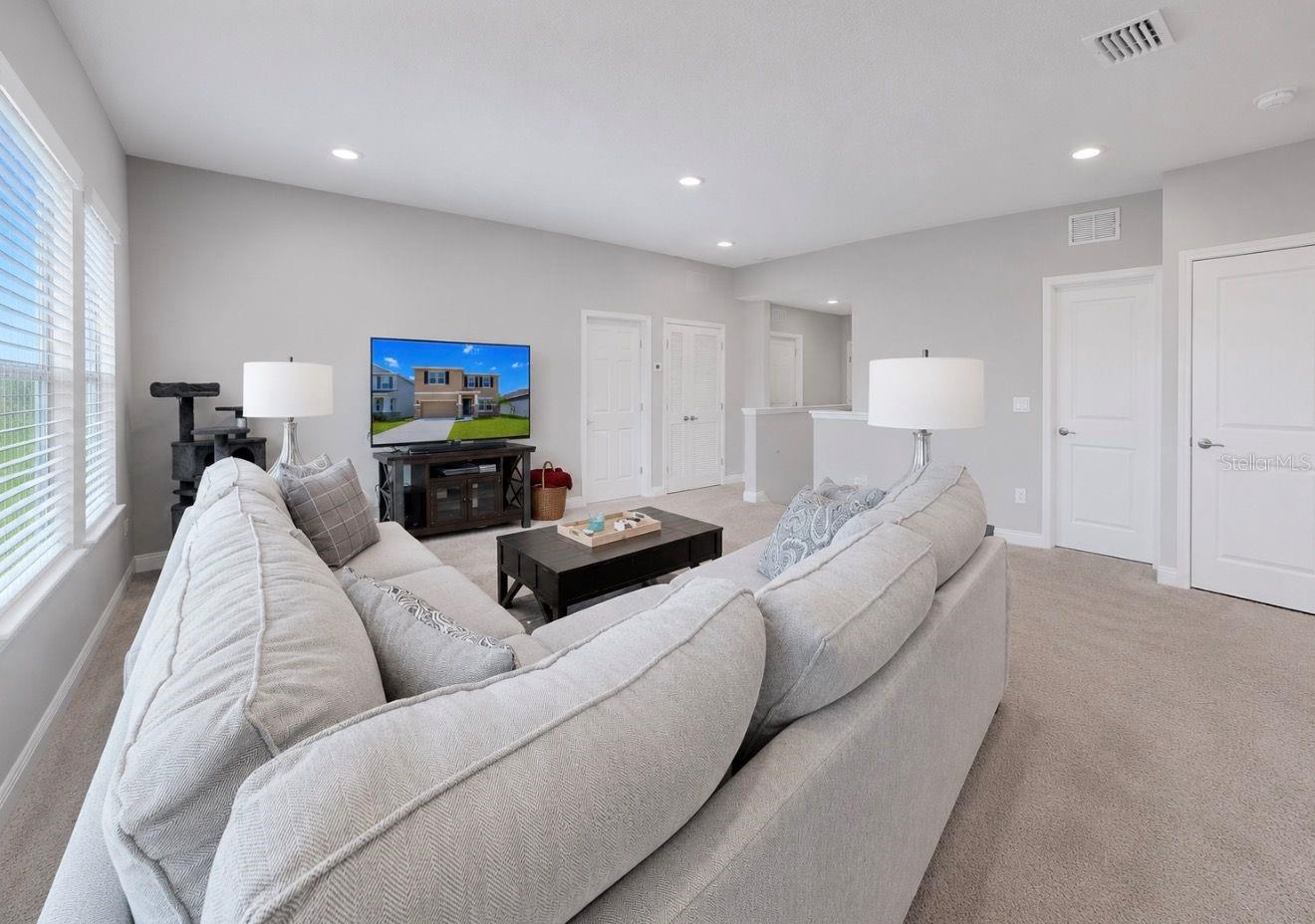 172 MANGROVE MANOR DR — photo 33