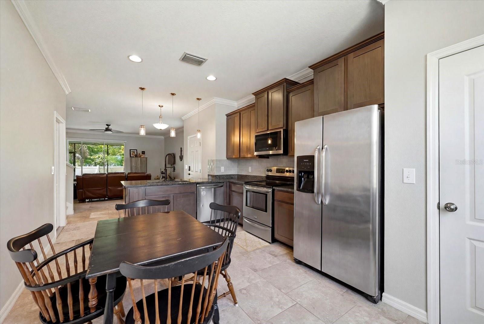 6453 BAYTOWN DR — photo 13