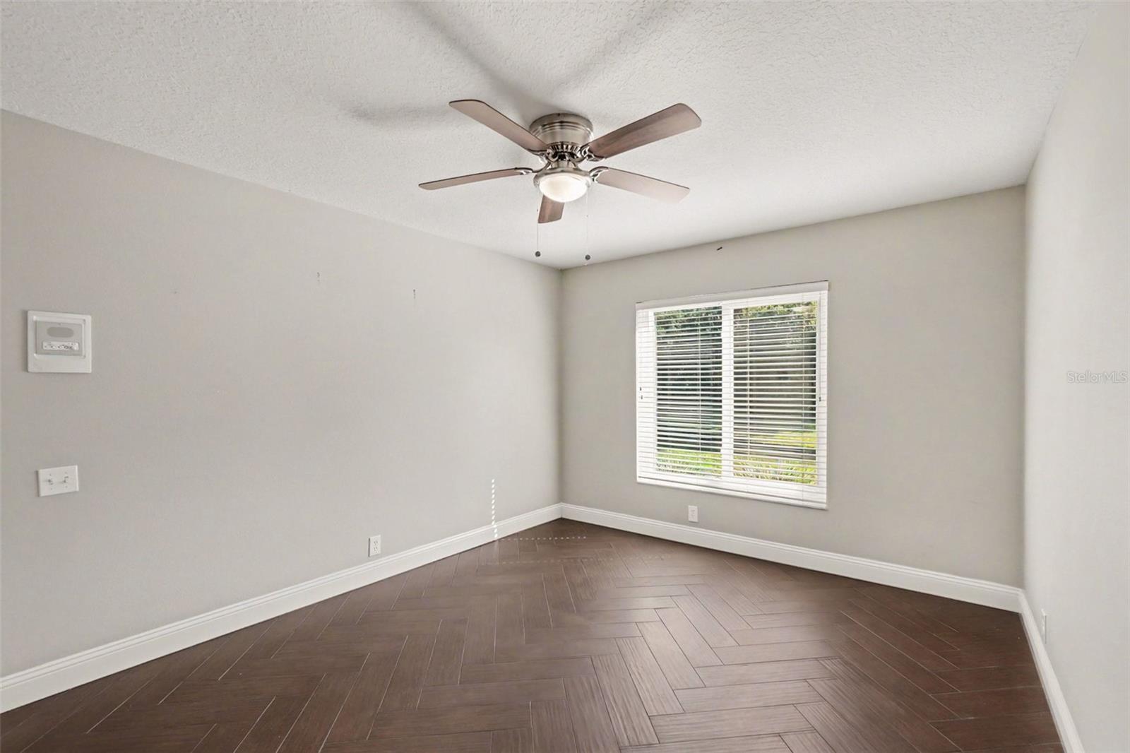 11920 OAK RIDGE DR — photo 24