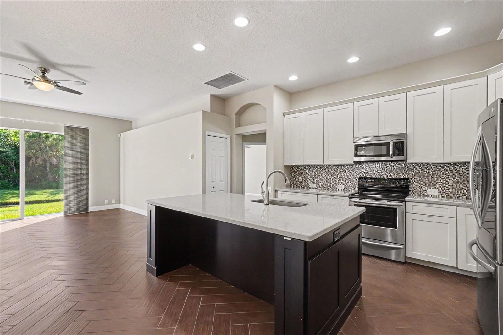 11920 OAK RIDGE DR — photo 9