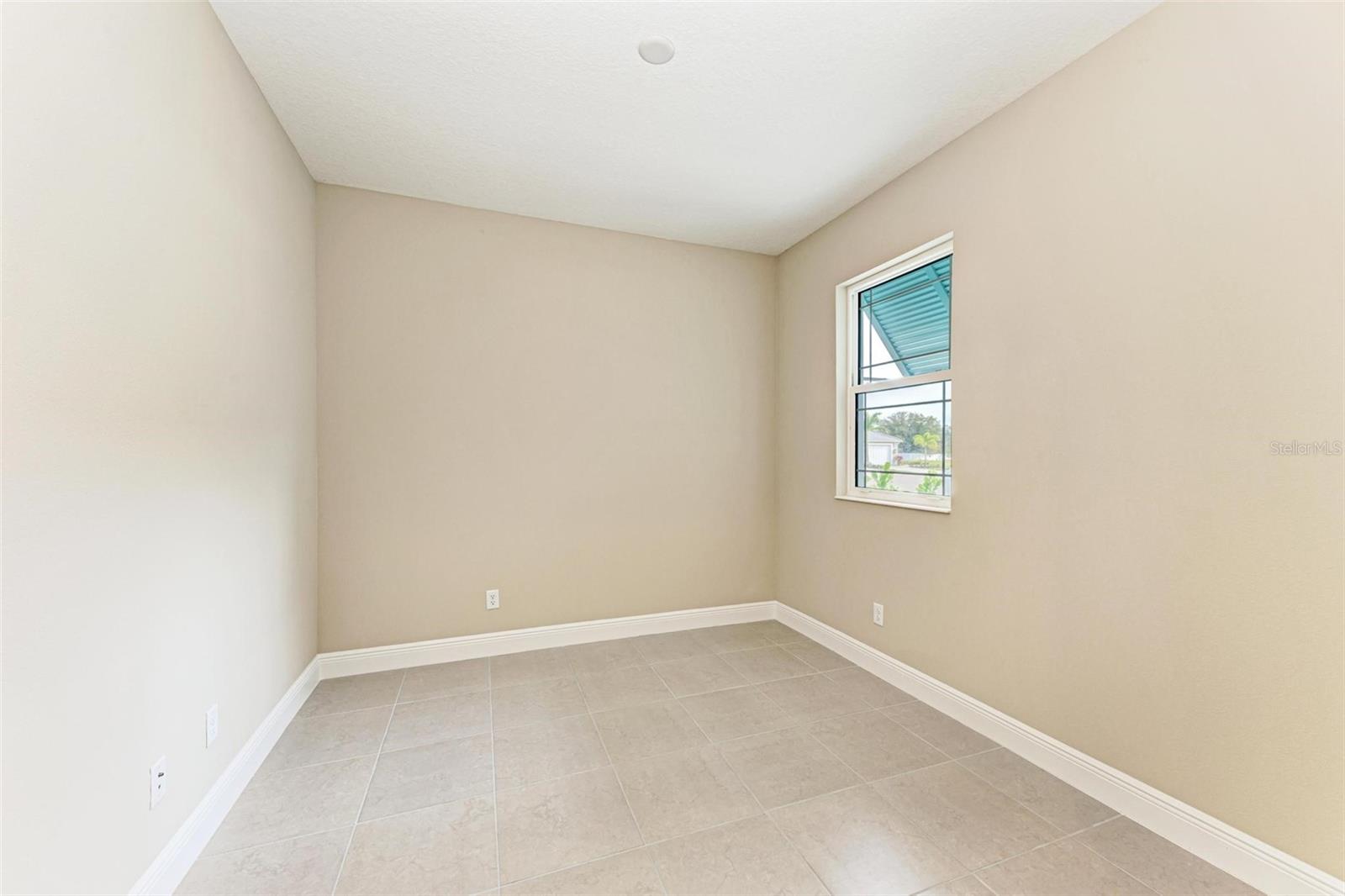 149 OKEEFFE CIR — photo 28