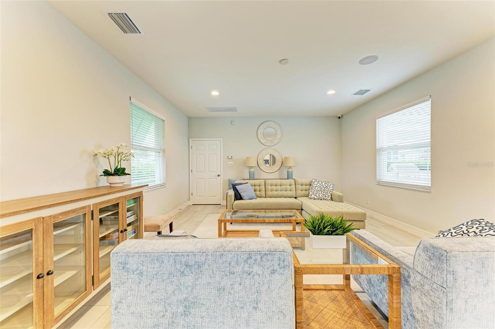 149 OKEEFFE CIR — photo 37