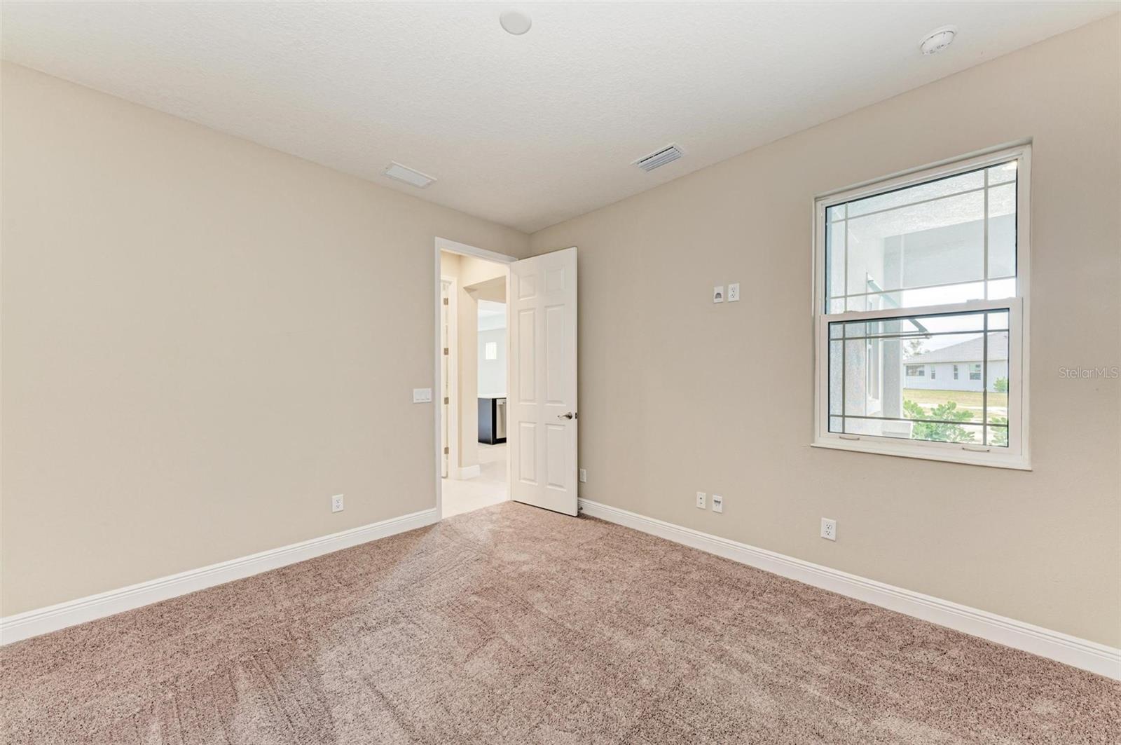 149 OKEEFFE CIR — photo 26