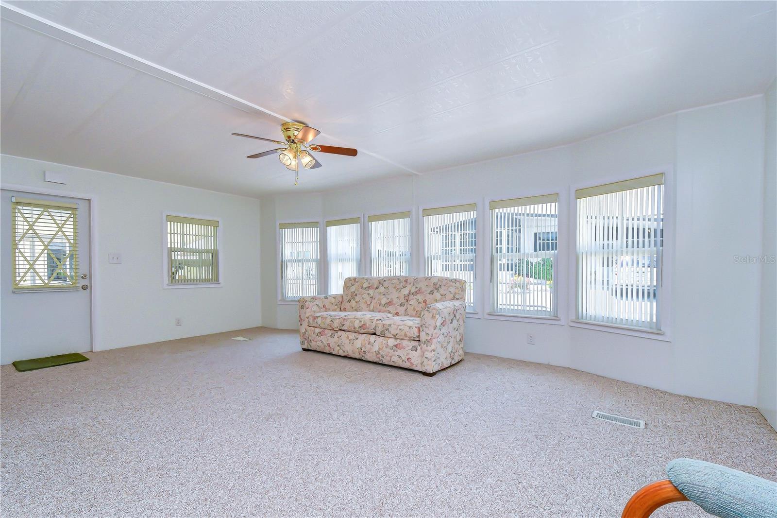 37816 BARCELONA AVE — photo 11