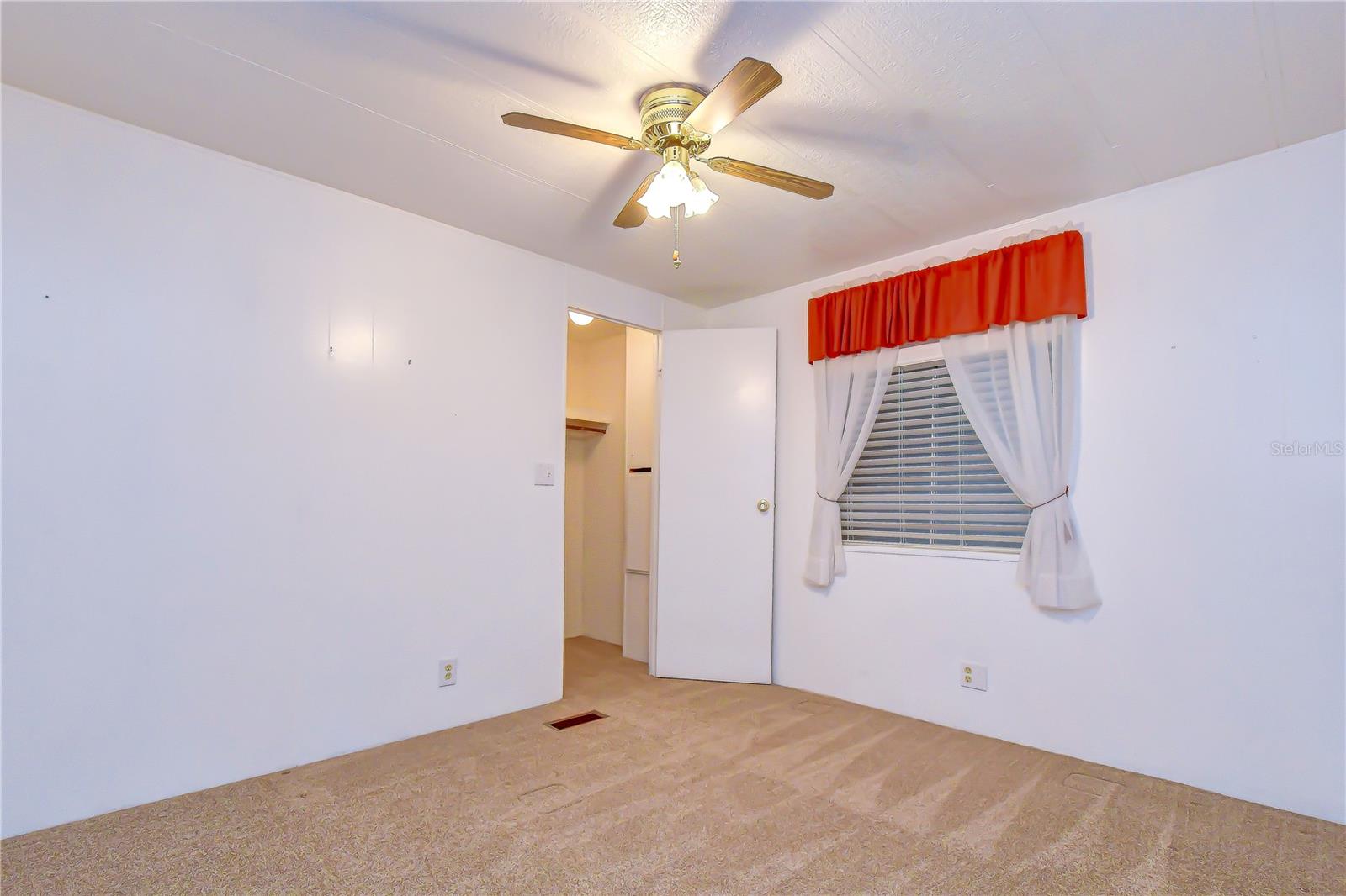 37816 BARCELONA AVE — photo 31