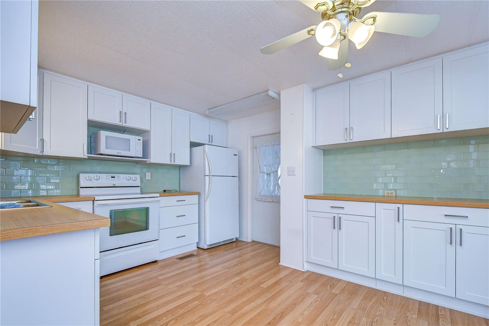 37816 BARCELONA AVE — photo 15