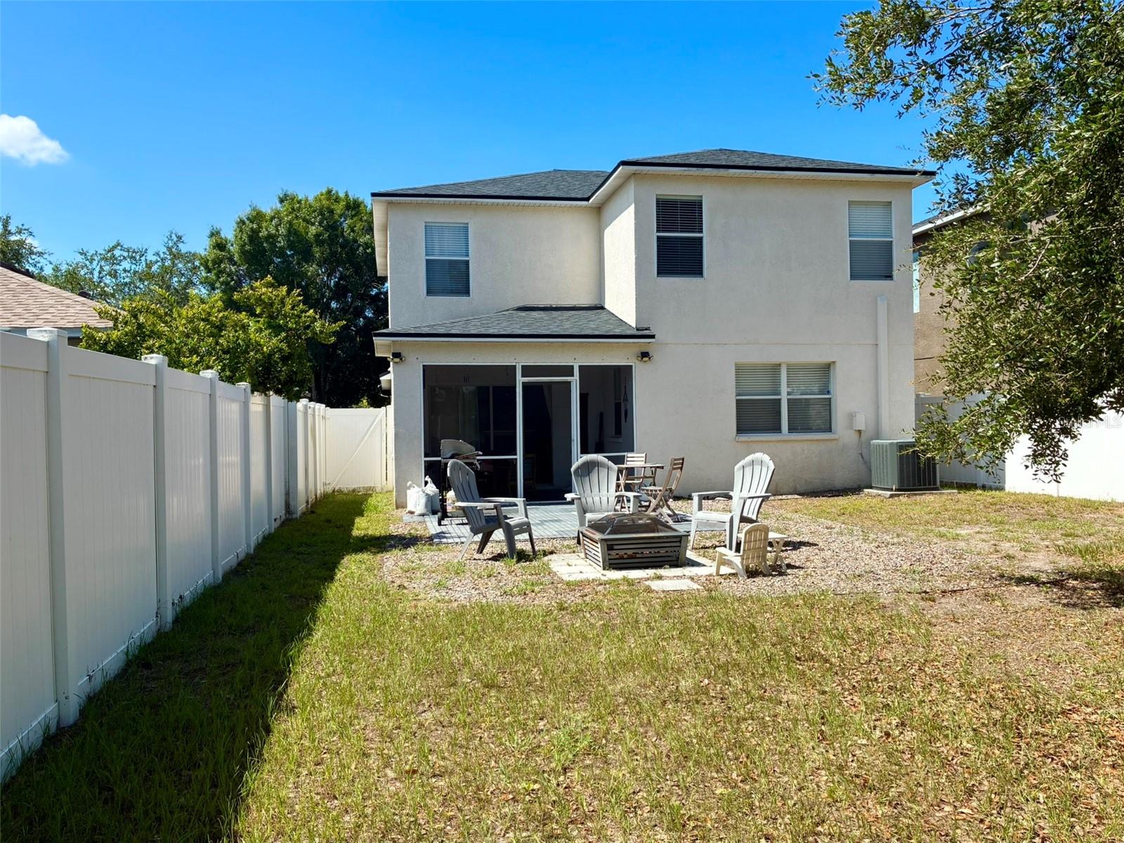 8026 CARRIAGE POINTE DRIVE — photo 38