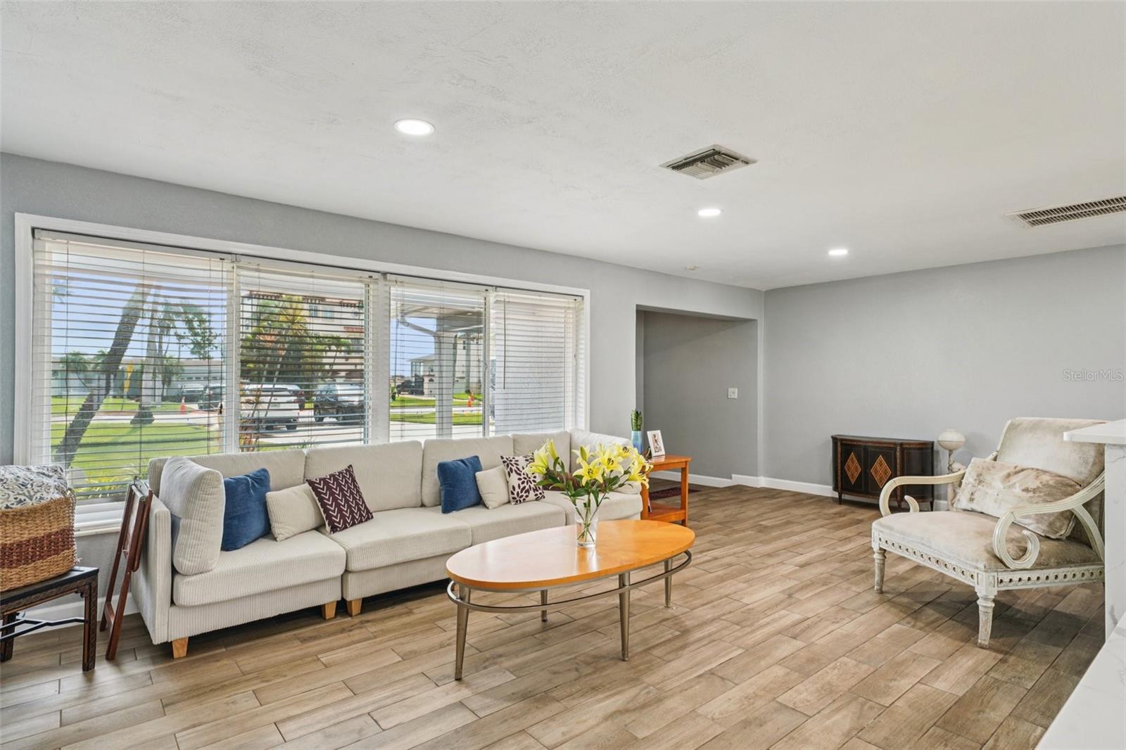 6010 BAYOU GRANDE BLVD NE — photo 10