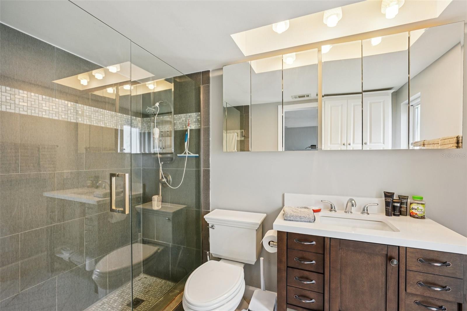 6010 BAYOU GRANDE BLVD NE — photo 37