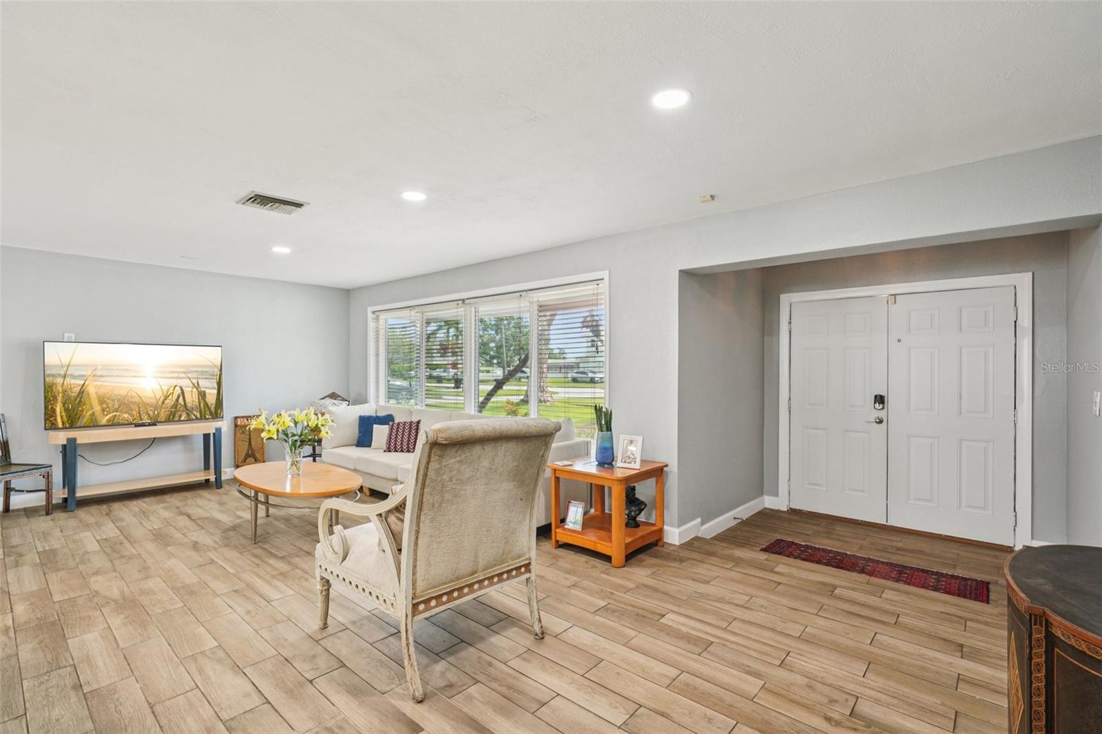 6010 BAYOU GRANDE BLVD NE — photo 9