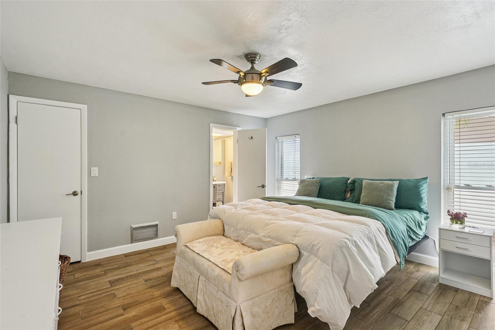 6010 BAYOU GRANDE BLVD NE — photo 34
