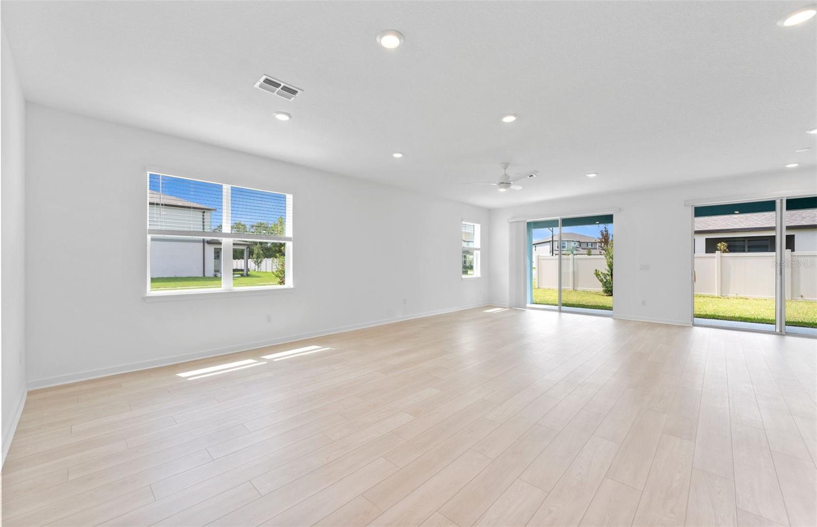 37405 CLINCH CIR — photo 5