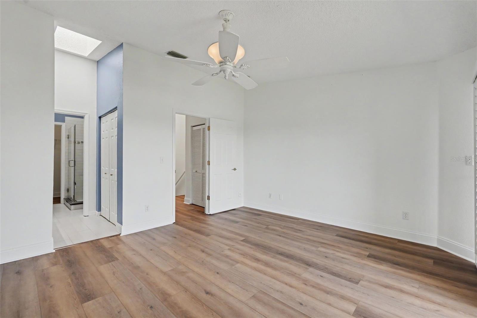 269 MADEIRA CIR — photo 21
