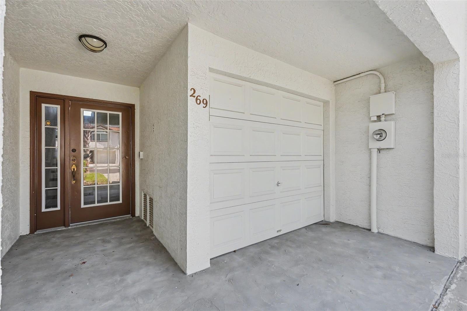 269 MADEIRA CIR — photo 3