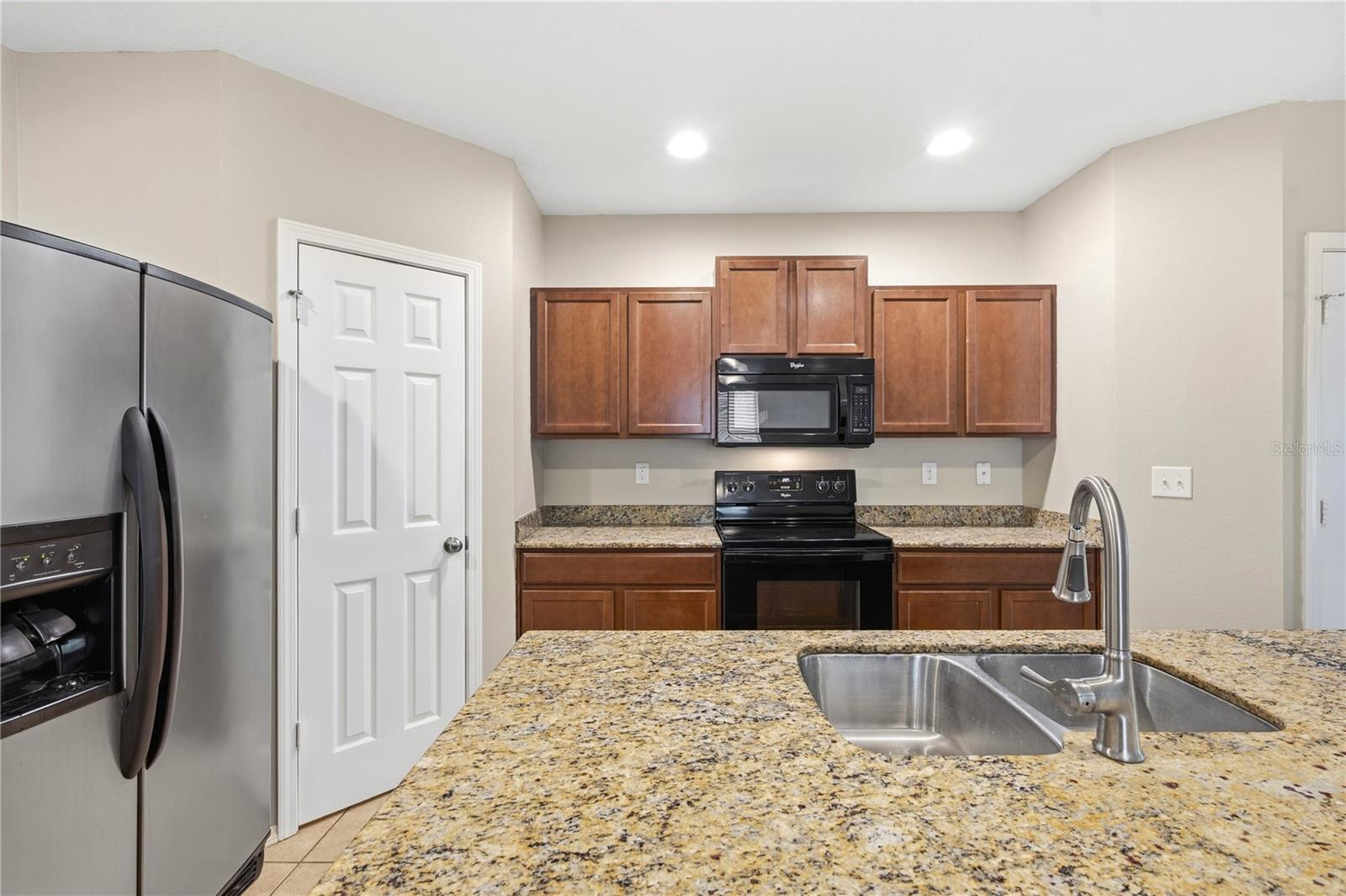 4715 CHATTERTON WAY — photo 14