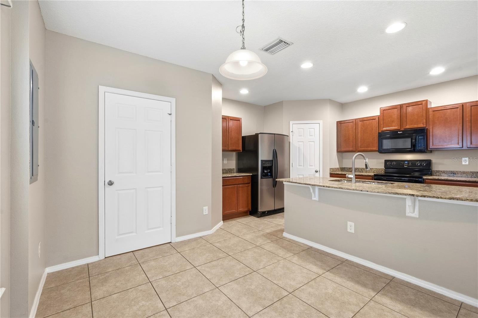 4715 CHATTERTON WAY — photo 9