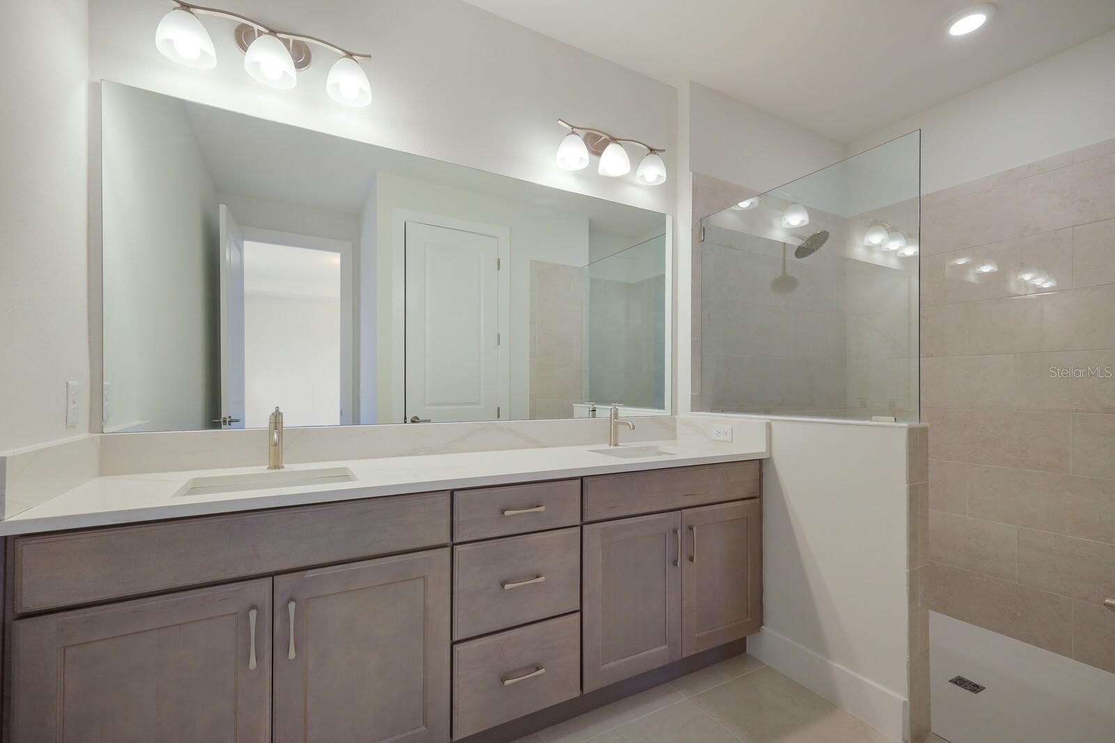6009 WHITE MANGROVE LN — photo 27