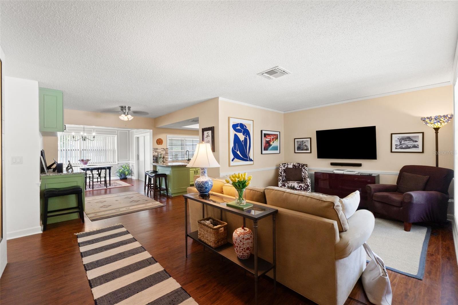 8802 SEELEY LN — photo 3