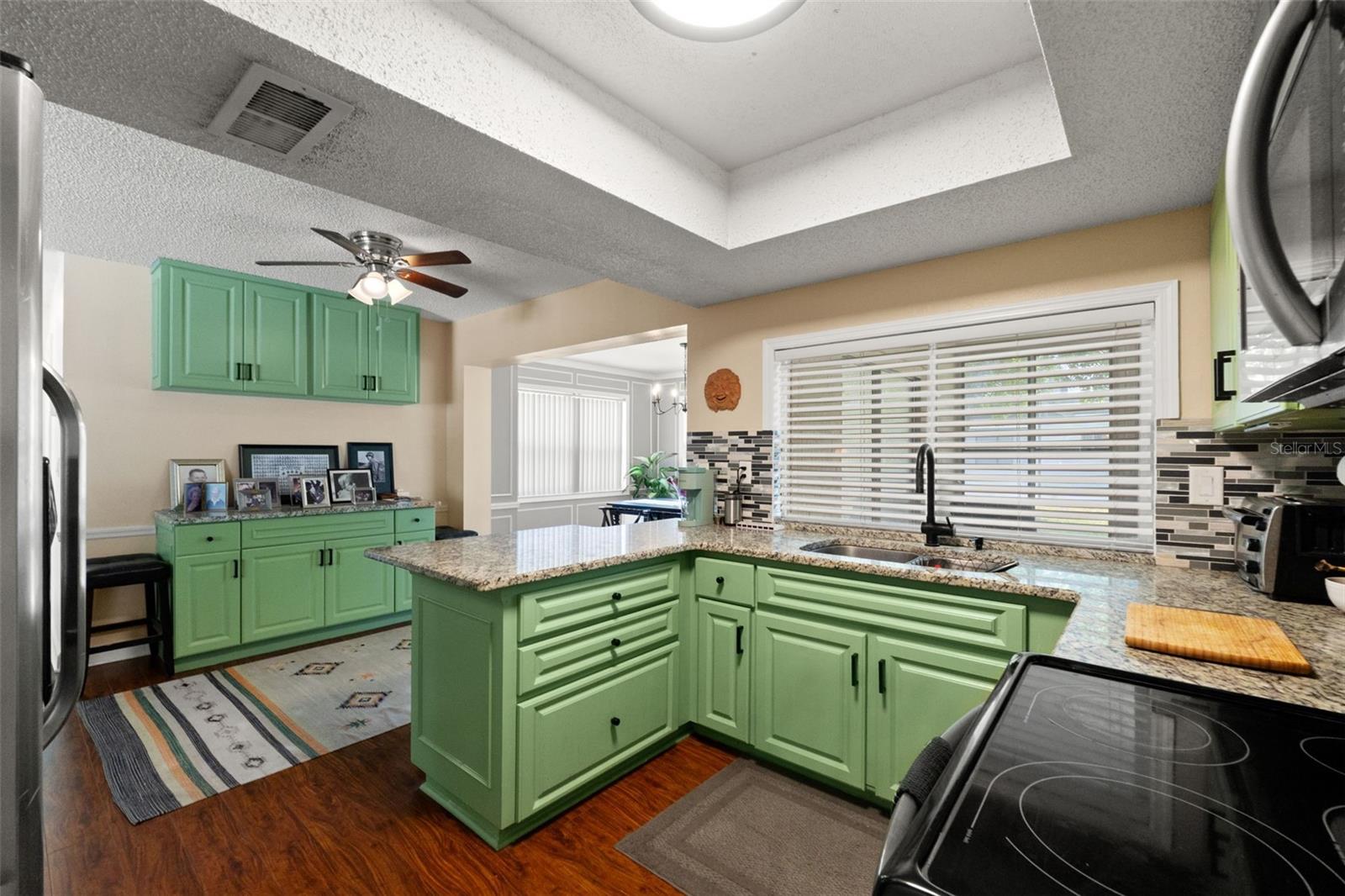8802 SEELEY LN — photo 14