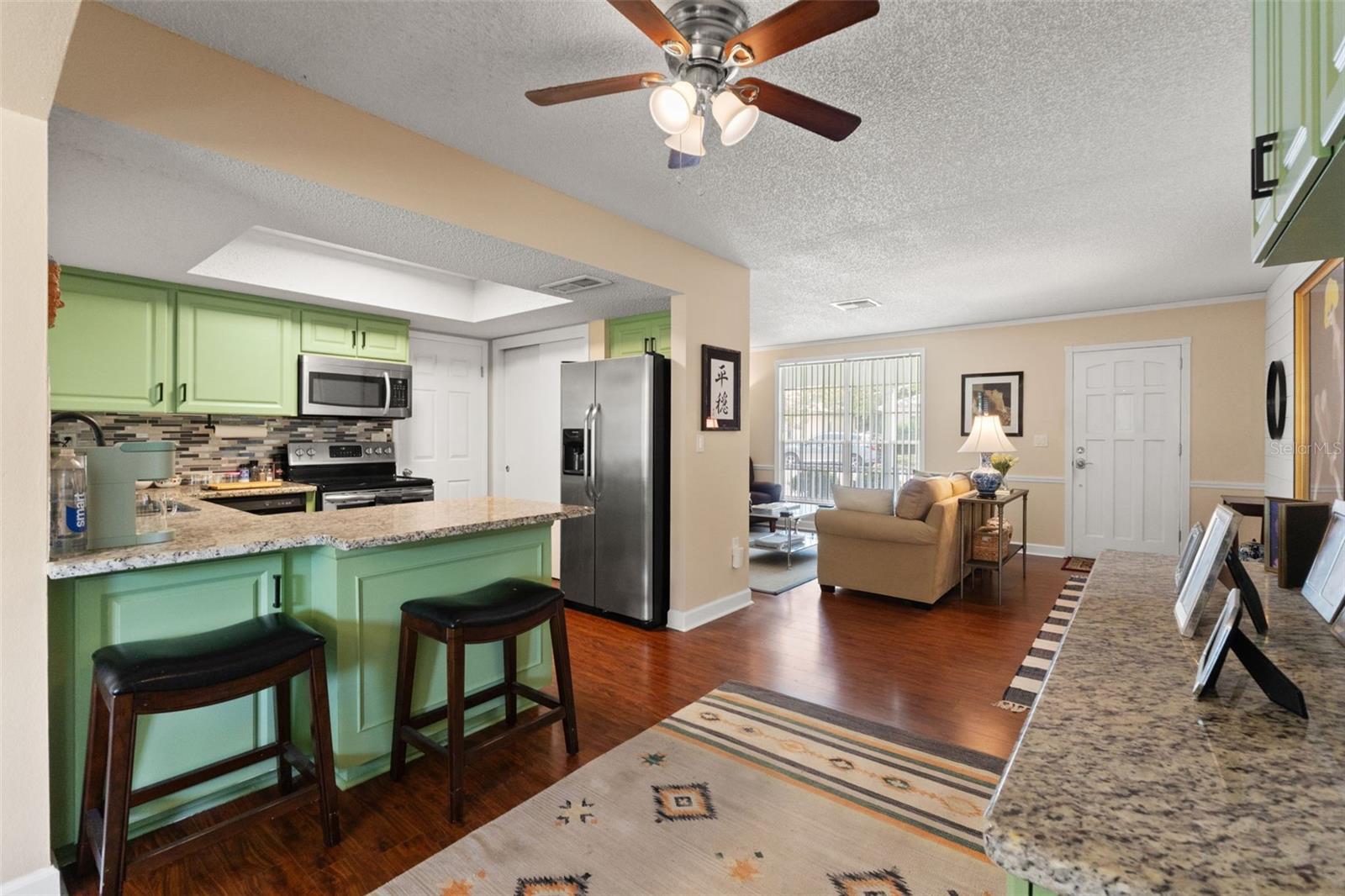 8802 SEELEY LN — photo 12